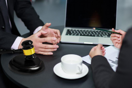 老河口讨债公司如何把握上门催款的时机